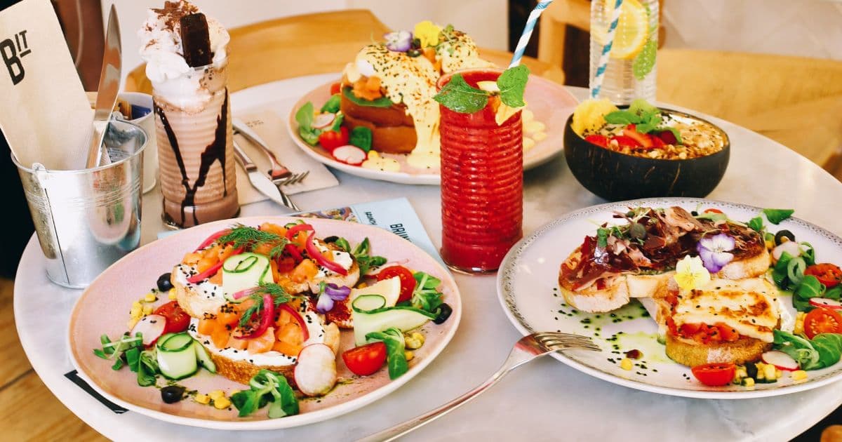 A Veggie & Vegan Foodie’s Guide to Madrid: Top Restaurants and Chic Bars